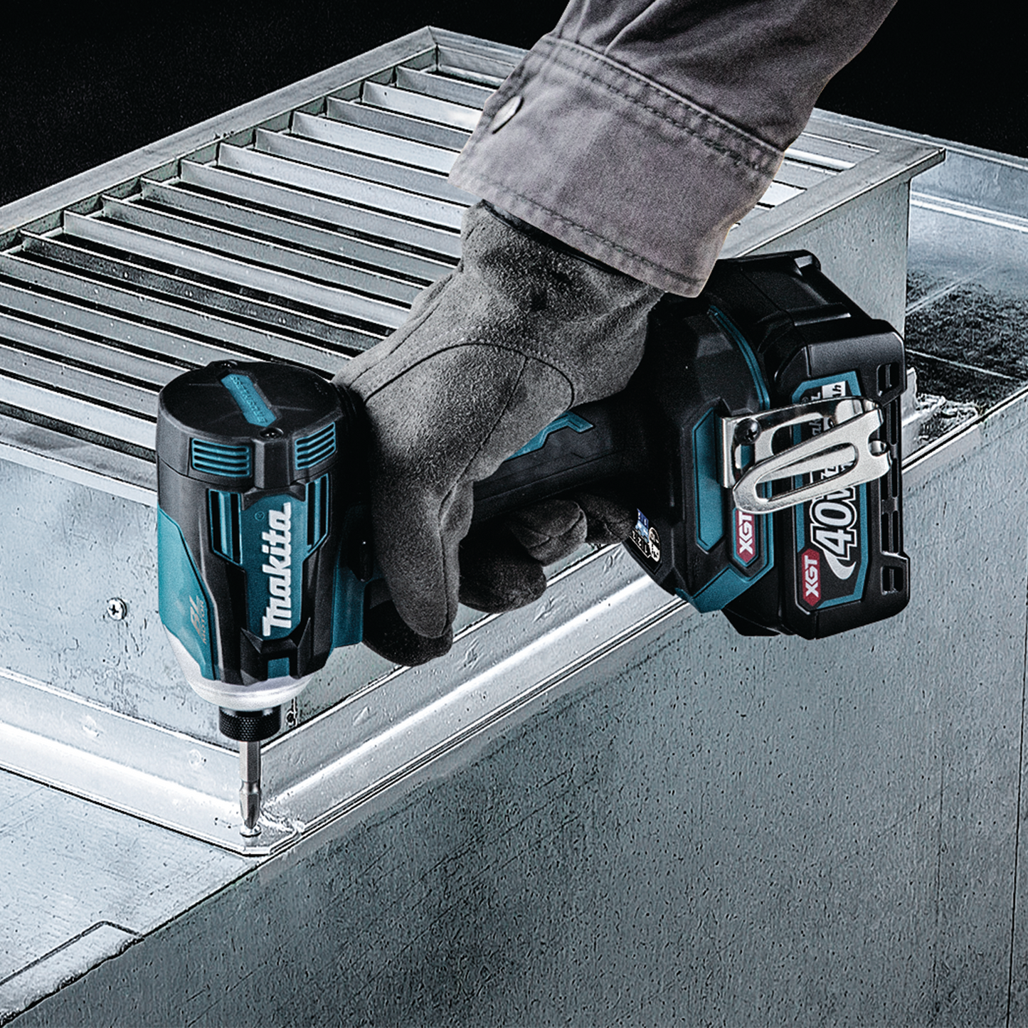 Makita GDT01D 40V max XGT® Brushless Cordless 4‑Speed Impact Driver Kit (2.5Ah)