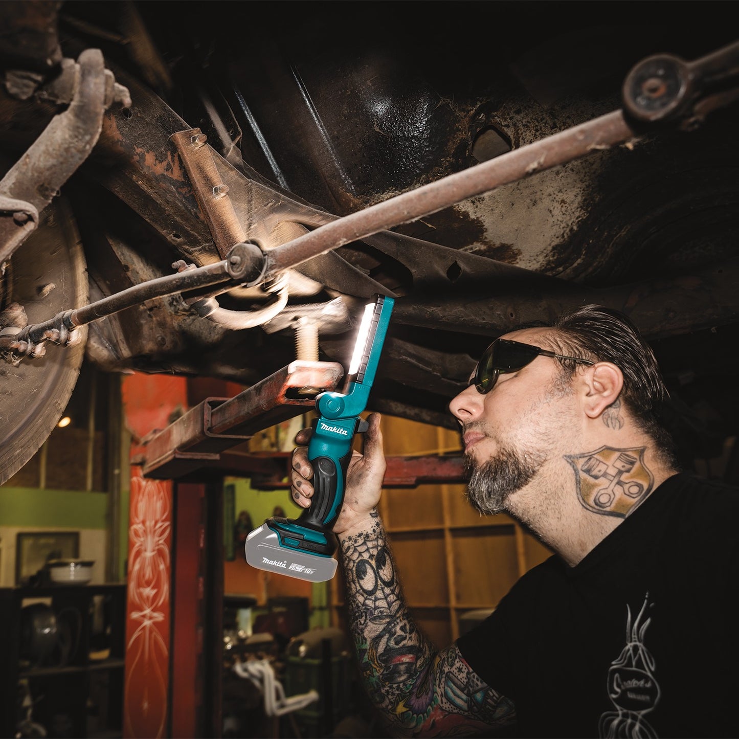 Makita DML801 18V LXT® Lithium‑Ion Cordless 12 L.E.D. Flashlight, Flashlight Only