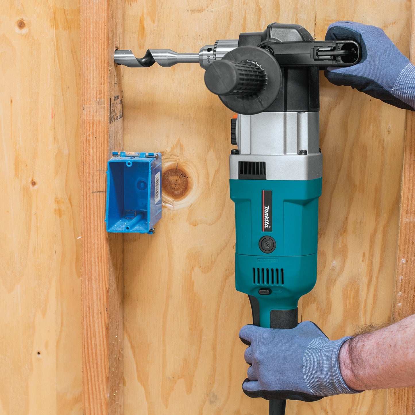 Makita DA4031 1/2" Angle Drill, 2‑Speed, Reversible