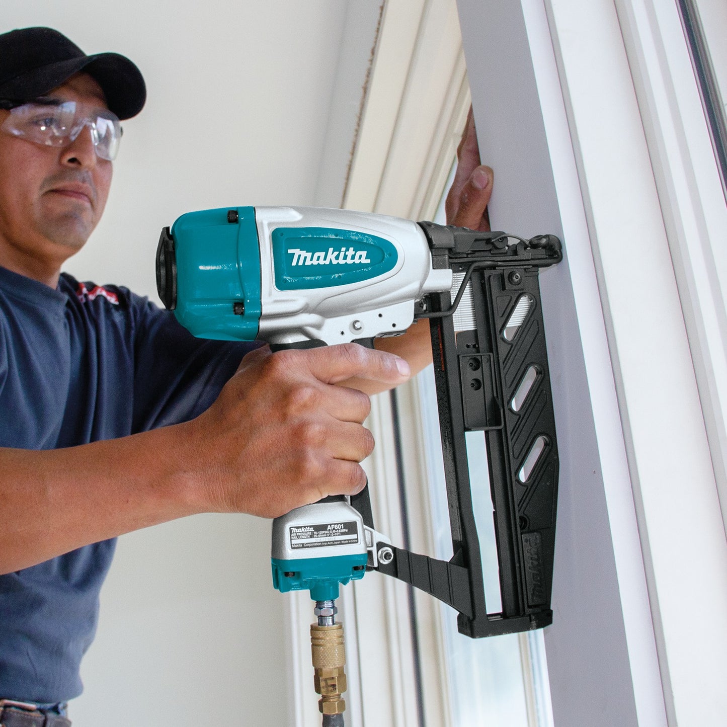 Makita AF601 16 Gauge, 2‑1/2" Straight Finish Nailer