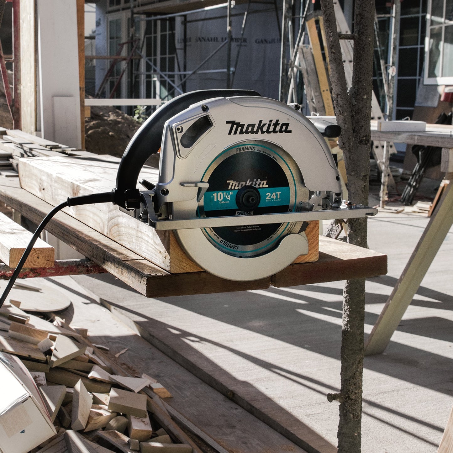 Makita 5104 10‑1/4" Circular Saw, with Electric Brake