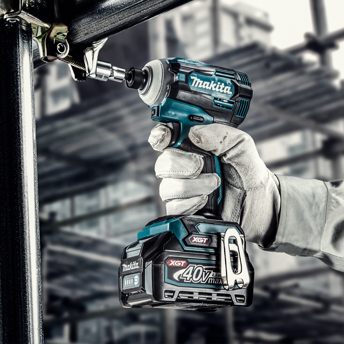 Makita GDT01D 40V max XGT® Brushless Cordless 4‑Speed Impact Driver Kit (2.5Ah)