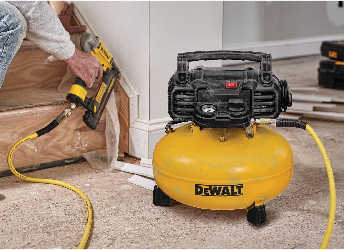 Dewalt DWFP1KIT Nailer And Compressor Combo Kit
