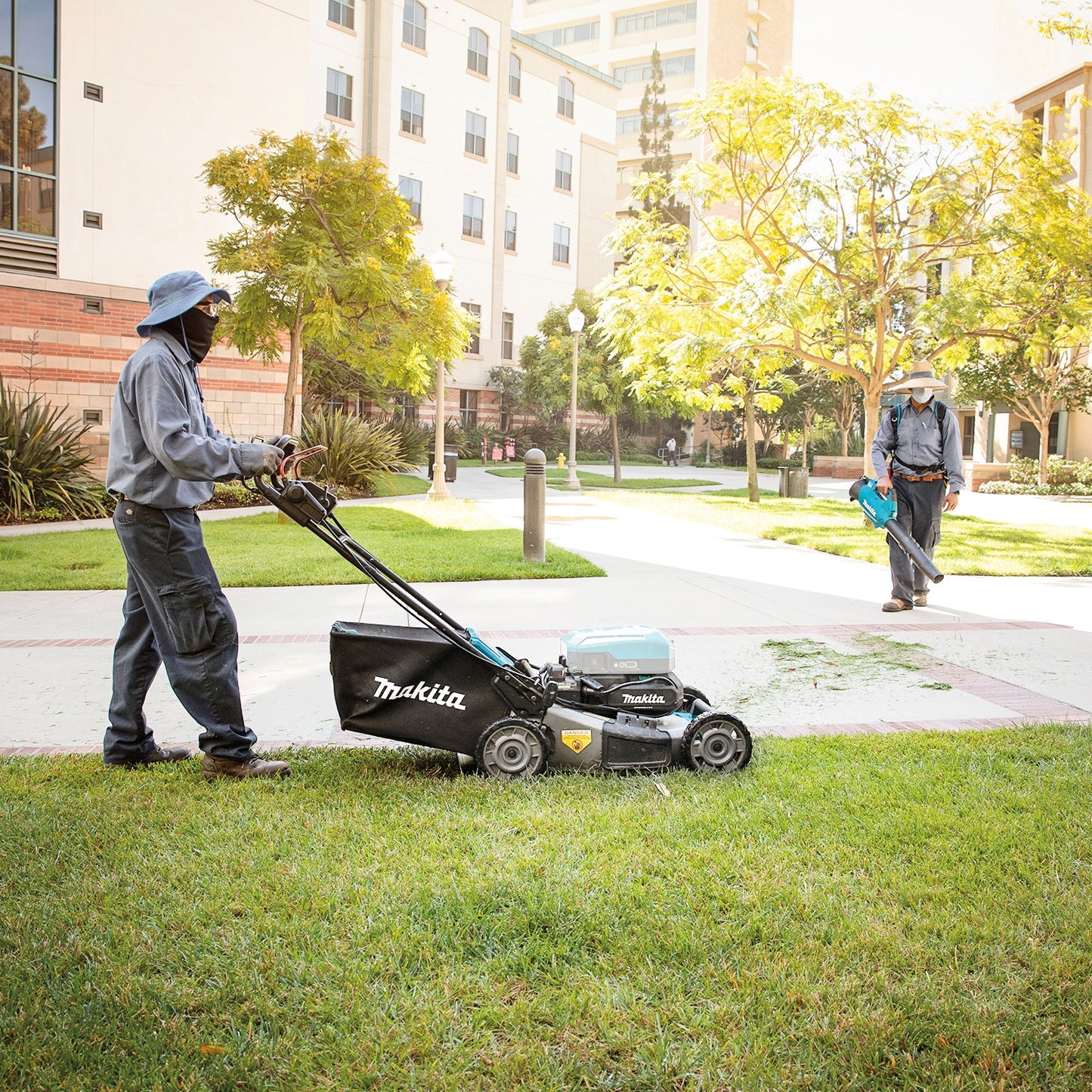 Makita CML01Z 40V max ConnectX™ Brushless 21" Self‑Propelled Commercial Lawn Mower, Tool Only