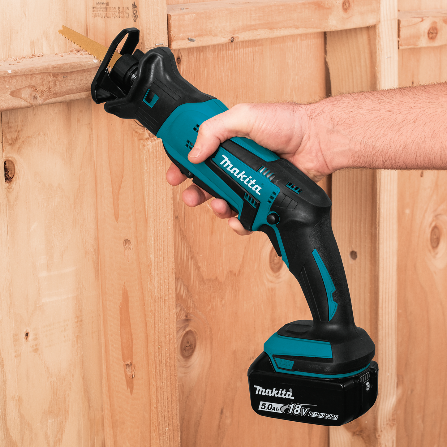 Makita XRJ01T 18V LXT® Lithium‑Ion Cordless Compact Recipro Saw Kit (5.0Ah)