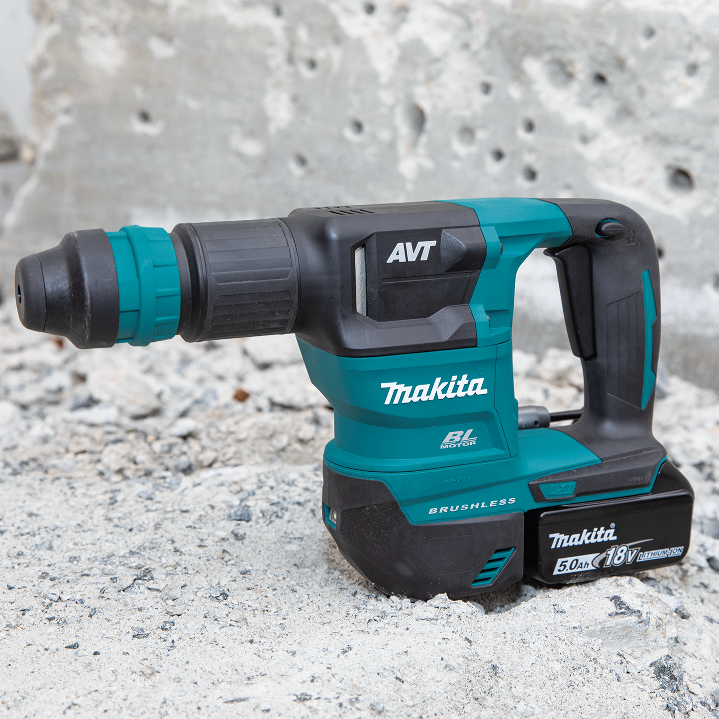 Makita XKH01TJ 18V LXT® Lithium‑Ion Brushless Cordless SDS‑PLUS AVT® Power Scraper Kit (5.0Ah)
