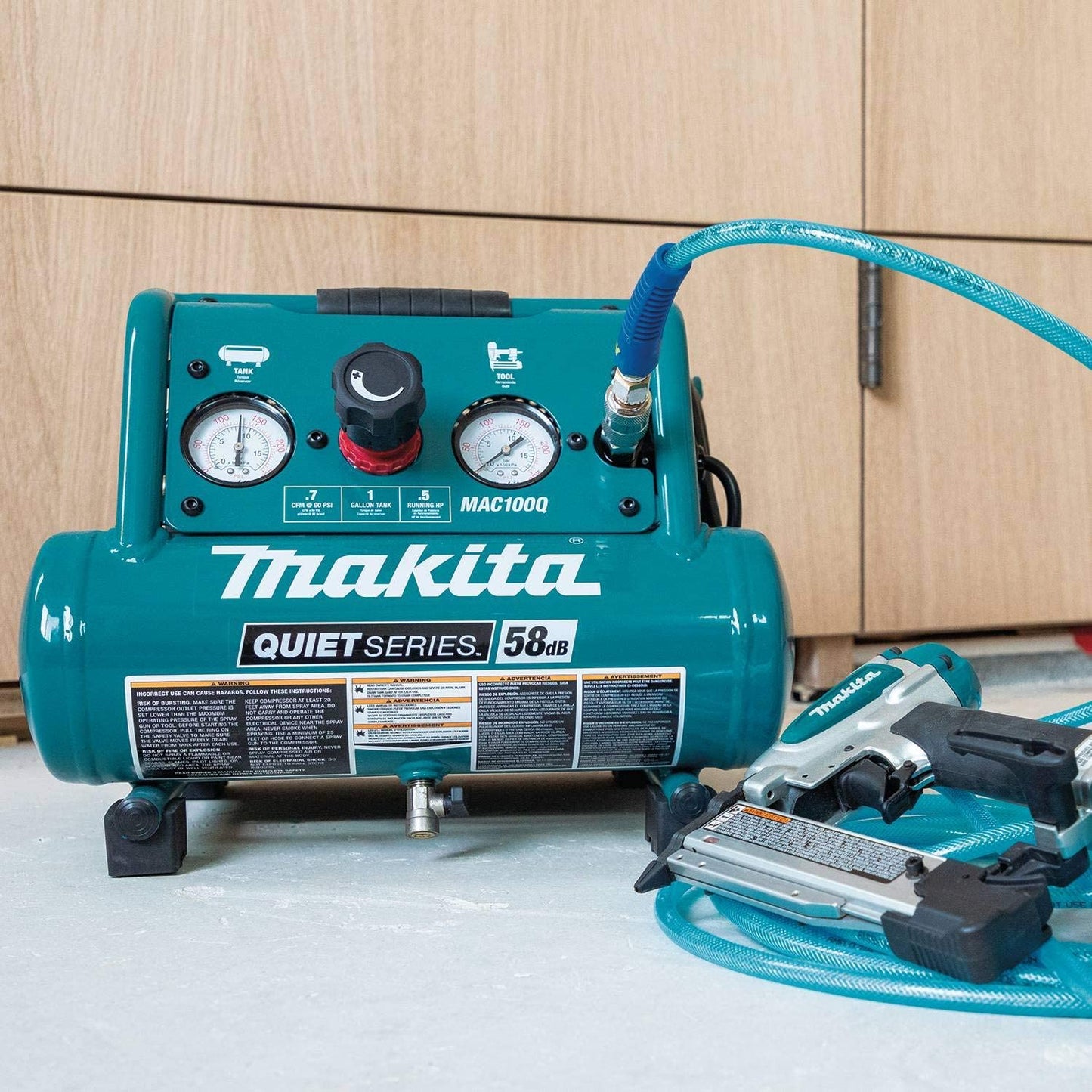 Makita MAC100QK1 Quiet Series 1/2 HP, 1 Gallon Compact, Oil‑Free, Electric Air Compressor, and 18 Gauge Brad Nailer Combo Kit