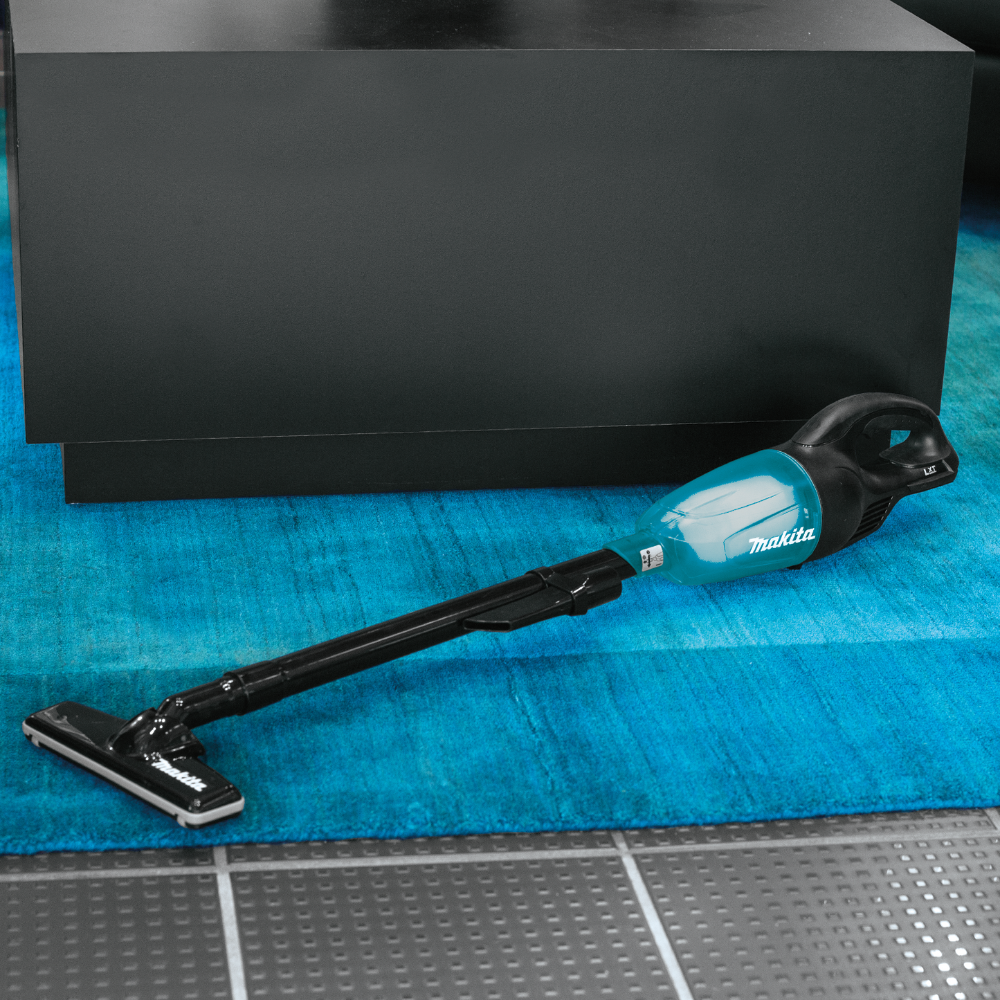 Makita XLC02ZB 18V LXT® Lithium‑ion Compact Cordless Vacuum, Tool Only