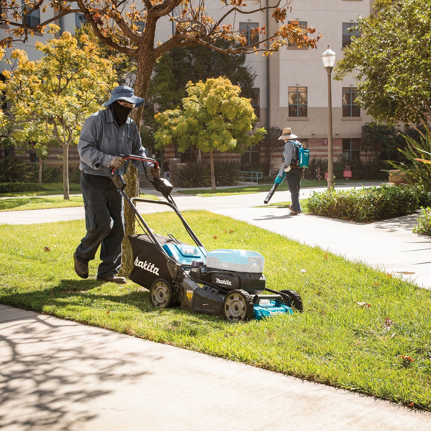 Makita CML01Z 40V max ConnectX™ Brushless 21" Self‑Propelled Commercial Lawn Mower, Tool Only