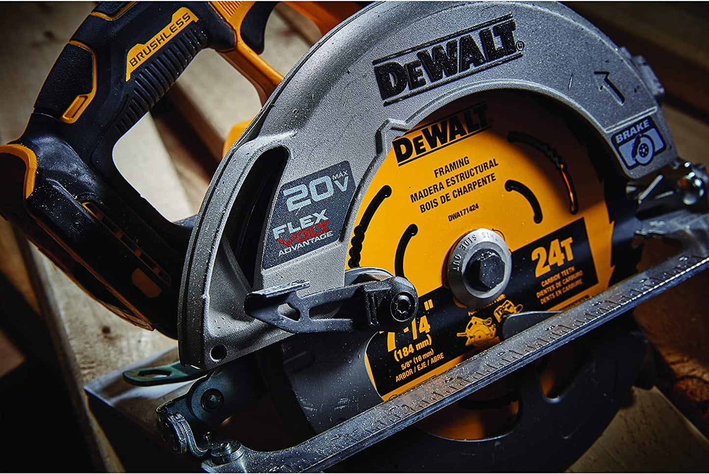 Dewalt DCS573B 20V Max* 7-1/4 In Brushless Cordless Circular Saw With Flexvolt Advantage (Tool Only)