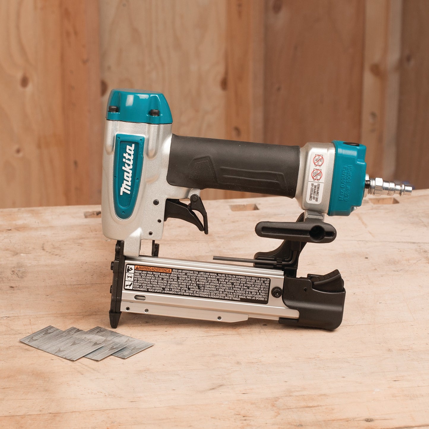 Makita AF353 23 Gauge, 1‘3/8" Pin Nailer