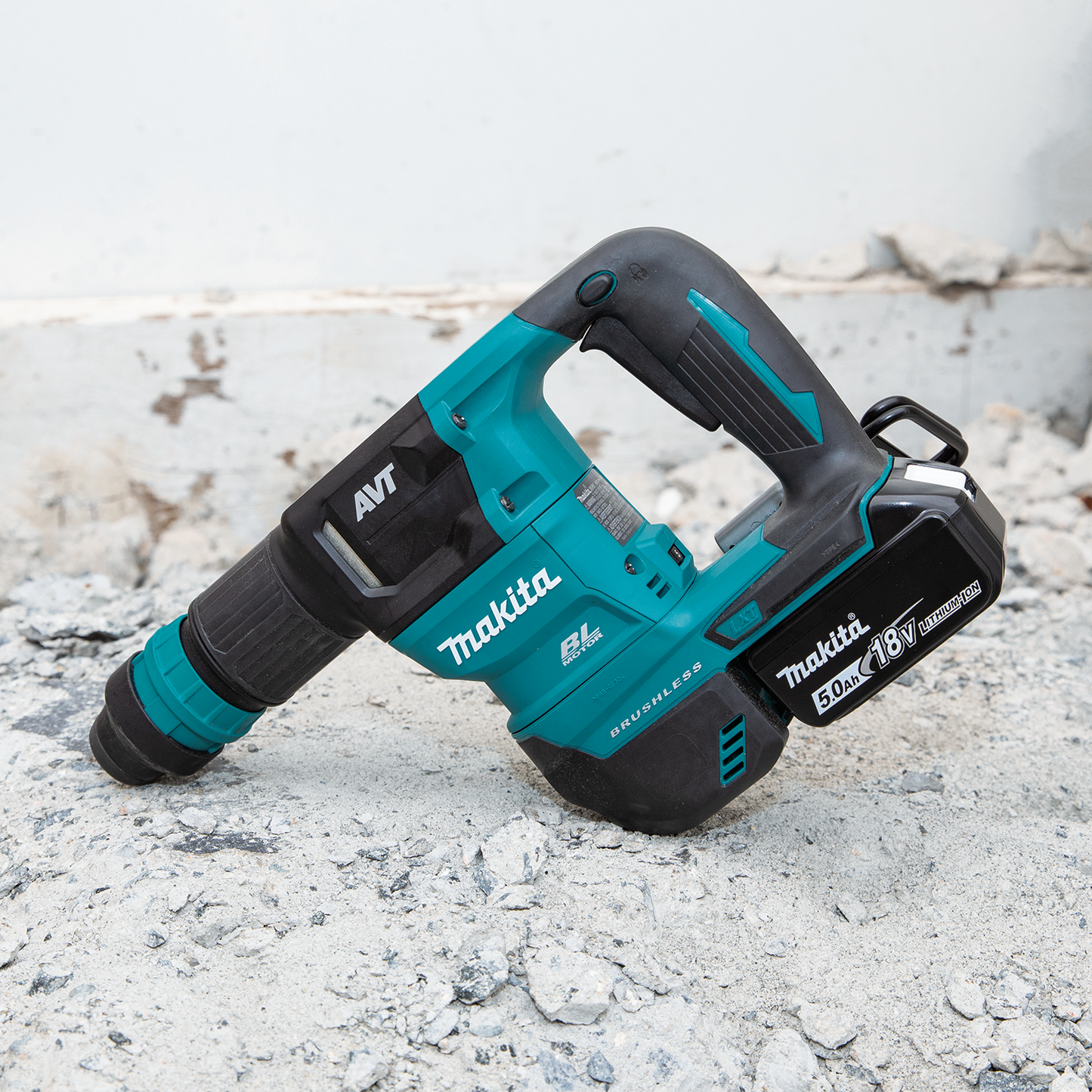 Makita XKH01TJ 18V LXT® Lithium‑Ion Brushless Cordless SDS‑PLUS AVT® Power Scraper Kit (5.0Ah)