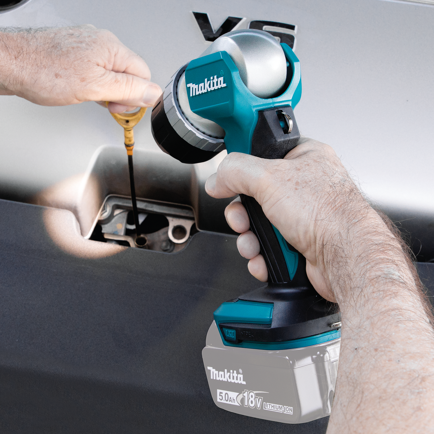Makita DML808 18V LXT® Lithium‑Ion Cordless Adjustable Beam L.E.D. Flashlight, Flashlight Only