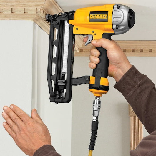 Dewalt D51257K Heavy-Duty 1" - 2-1/2"16Ga Finish Nailer
