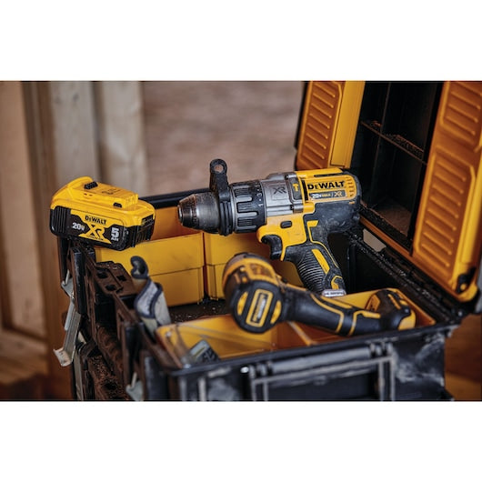 Dewalt DCD996P2 20V Max Xr Lith Ion Brhls Prem 3-Sp Hammerdrill