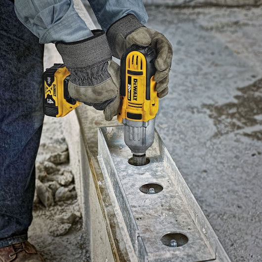 Dewalt DCF889M2 Cordless Impact Wrench 20V Max