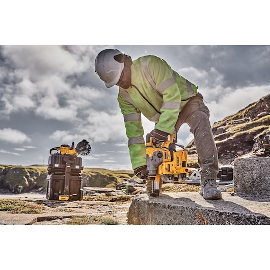 Dewalt DCH293R2 20V Max* 1-1/8 In. Xr® Brushless Cordless Sds Plus L-Shape Rotary Hammer Kit