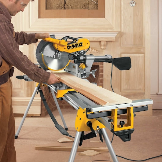 Dewalt DWS779 12 In. Double-Bevel Sliding Compound Miter Saw