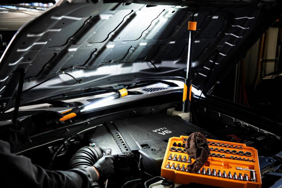 Gearwrench GWUHL Rechargeable Foldable Underhood Light