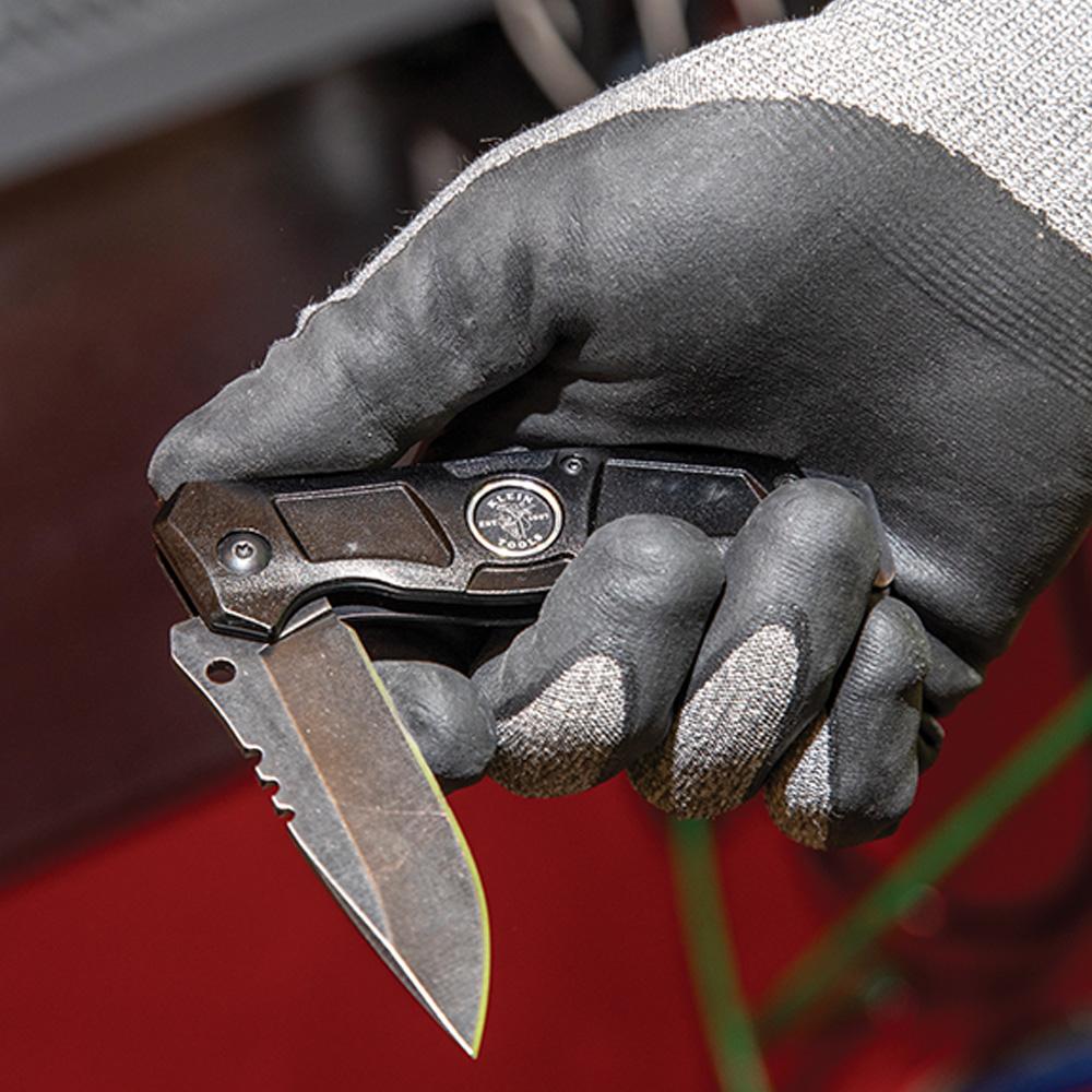 Klein Tools 44228 - Professional Electrician's Pocket Knife with Smooth Bearing-Assisted Opening, Essential Tool for Electrical Work