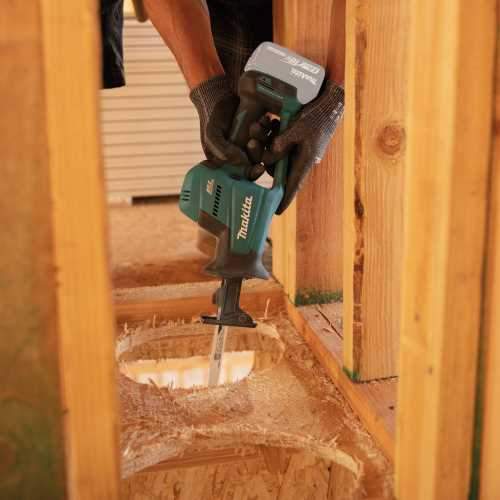 Makita XRJ08Z 18V LXT® Lithium‑Ion Brushless Cordless Compact One‑Handed Recipro Saw, Tool Only