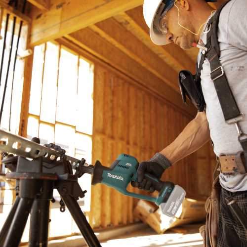 Makita XRJ08Z 18V LXT® Lithium‑Ion Brushless Cordless Compact One‑Handed Recipro Saw, Tool Only