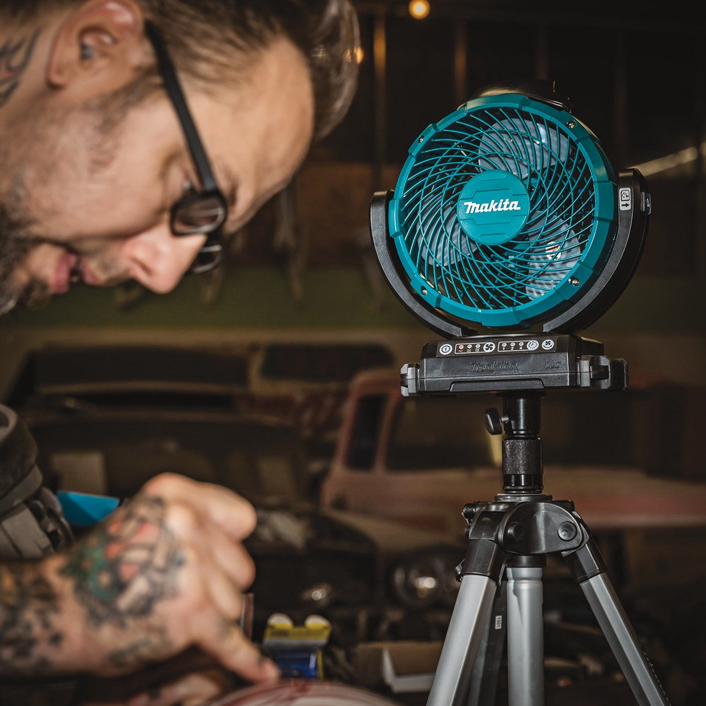 Makita DCF102Z 18V LXT® Lithium‑Ion Cordless 7‑1/8" Fan, Tool Only