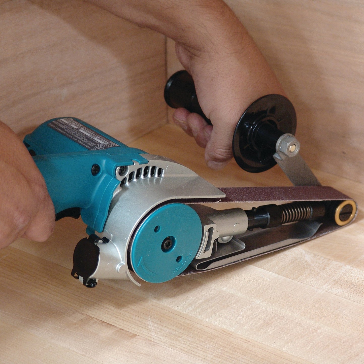 Makita 9031 1‑1/8" x 21" Belt Sander