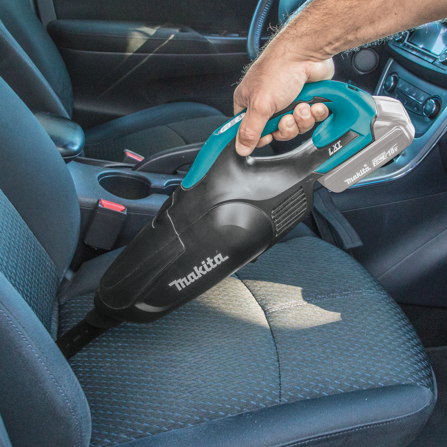 Makita XLC01ZB 18V LXT® Lithium‑ion Cordless Vacuum, Tool Only