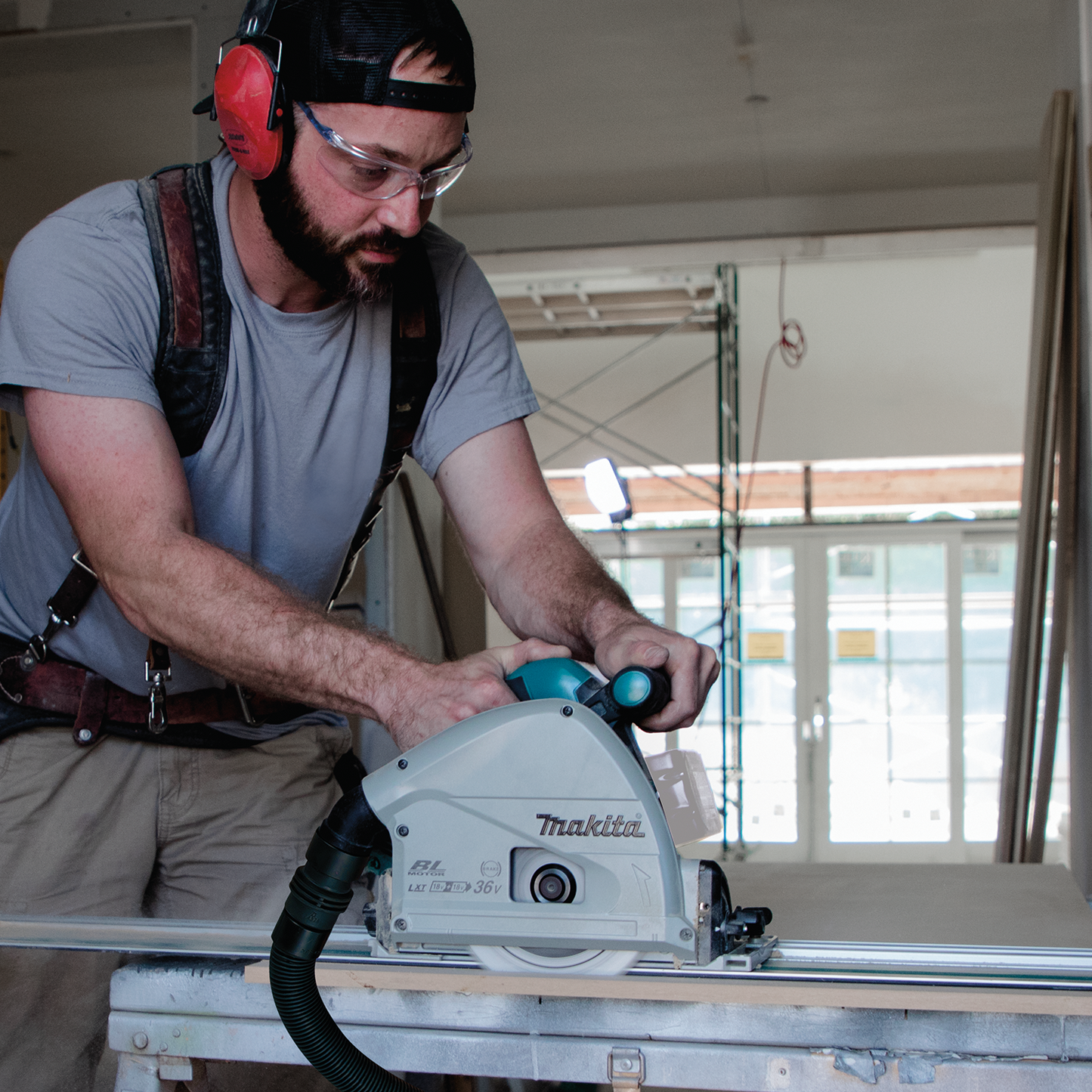 Makita XPS02ZU 36V (18V X2) Lxt® Brushless 61/2" Plunge Circular Saw, Aws®, Tool Only