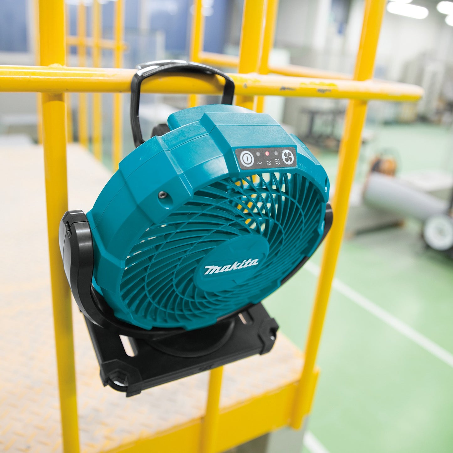 Makita CF100DZ 12V max CXT® Lithium‑Ion Cordless/Corded 7‑1/8" Fan, Tool Only