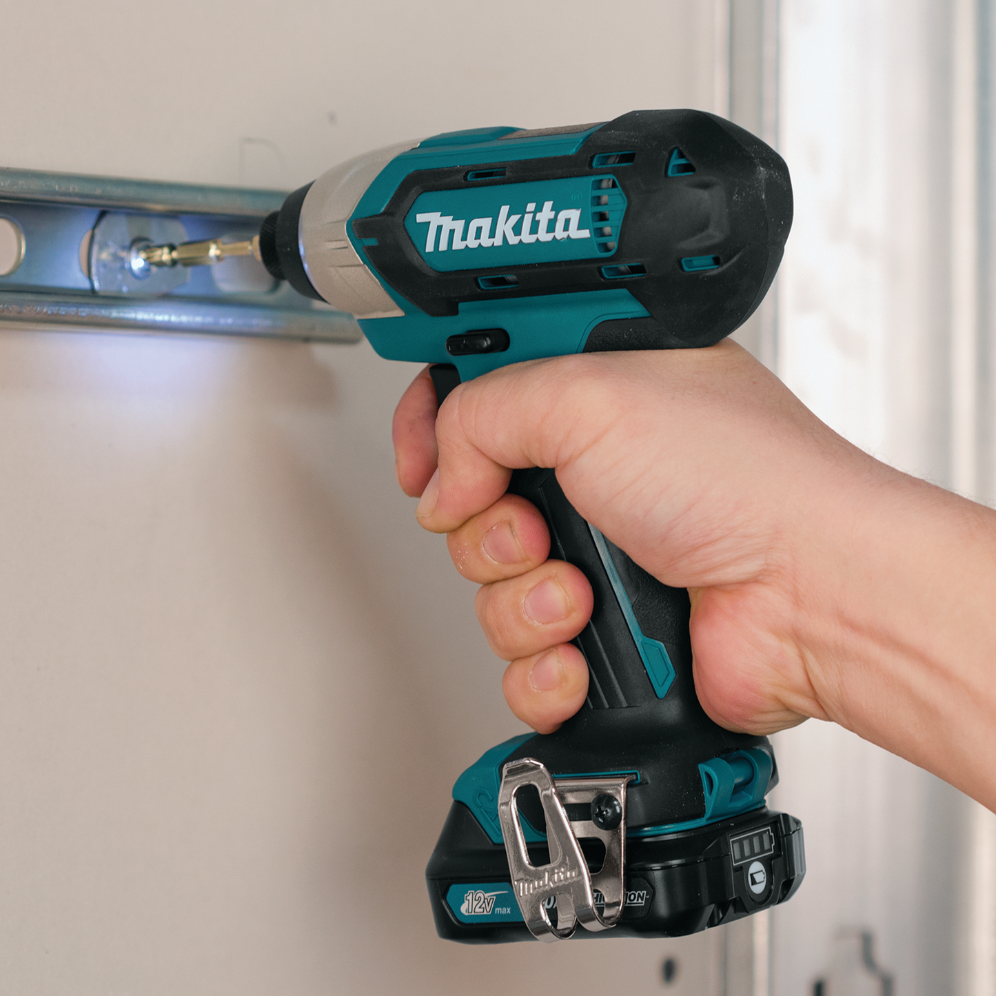 Makita DT03R1 12V max CXT® Lithium‑Ion Cordless Impact Driver Kit (2.0Ah)