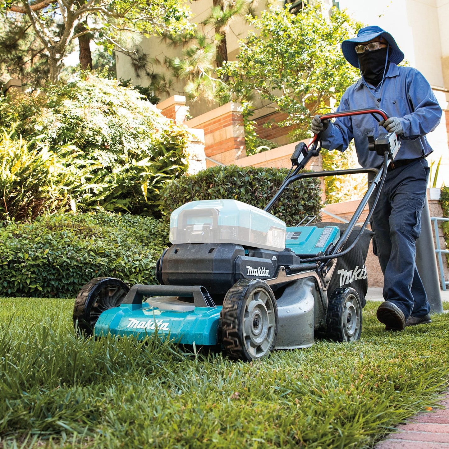 Makita CML01Z 40V max ConnectX™ Brushless 21" Self‑Propelled Commercial Lawn Mower, Tool Only
