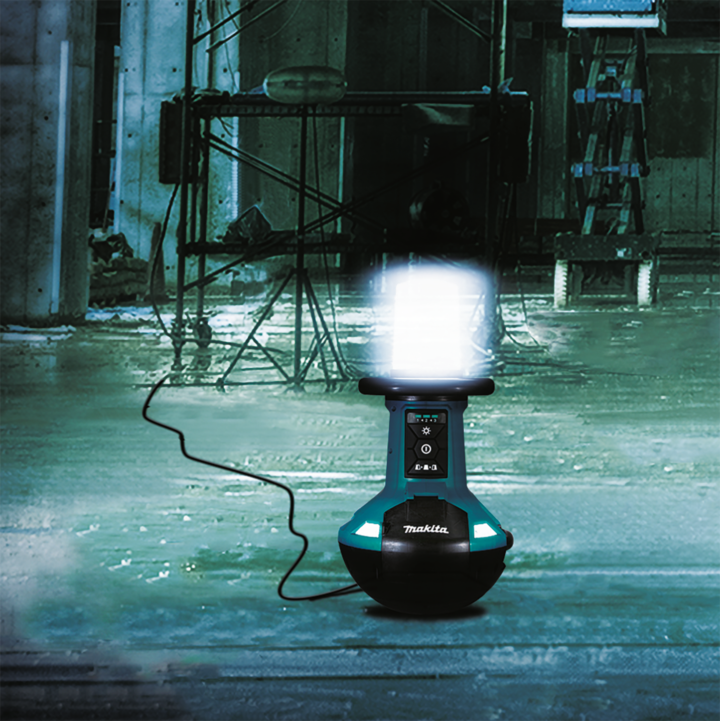 Makita DML810 18V X2 LXT® Lithium‑Ion Cordless Upright L.E.D. Area Light, Light Only