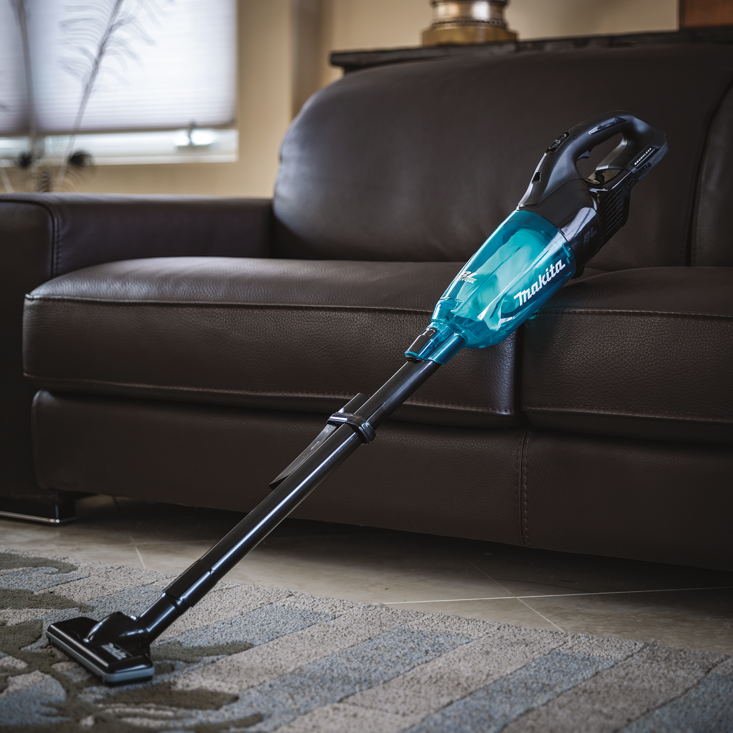 Makita XLC03ZBX4 18V LXT® Lithium‑Ion Brushless Compact Cordless Vacuum, Trigger w/ Lock, Tool Only