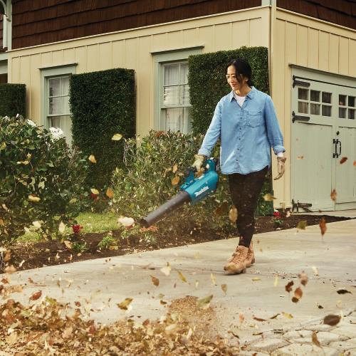 Makita XBU03SM1 18V LXT® Lithium‑Ion Brushless Cordless Blower Kit (4.0Ah)