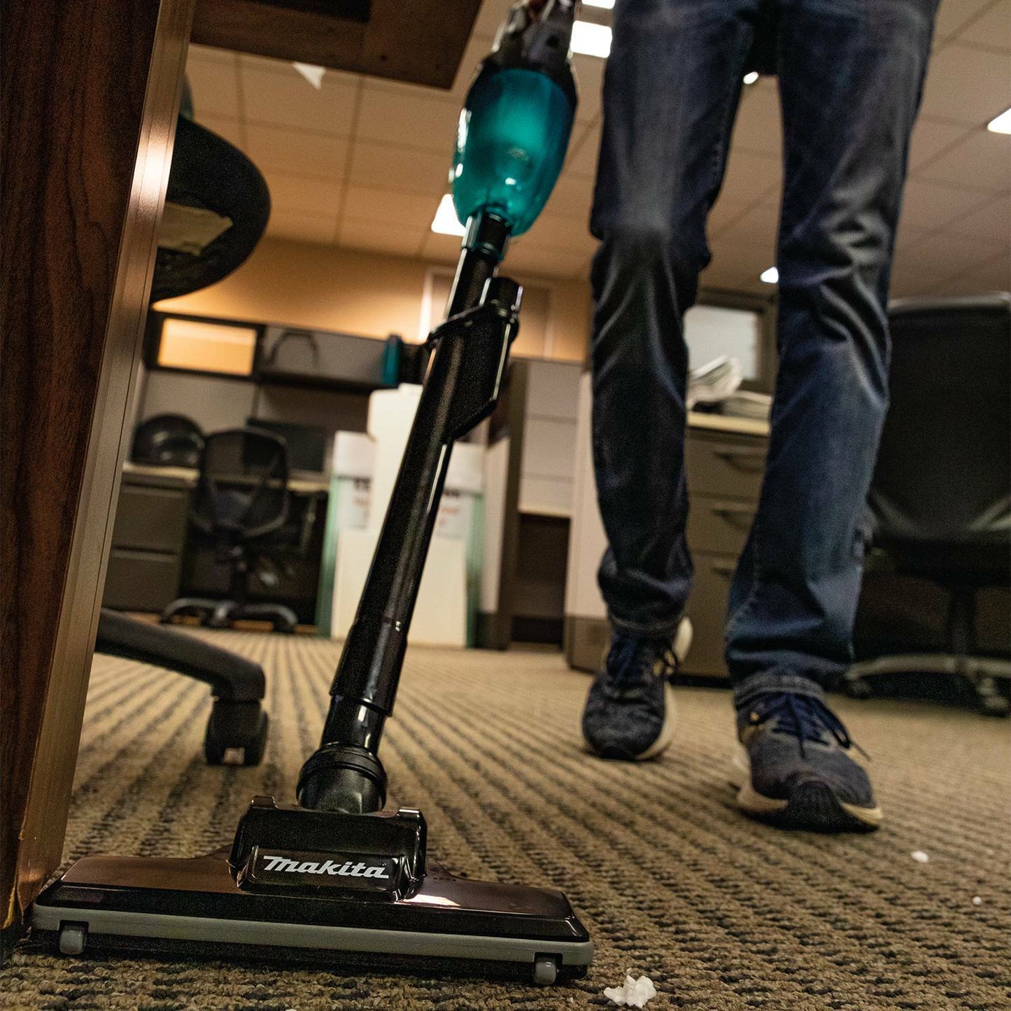 Makita GLC01Z 40V max XGT® Brushless Cordless 4‑Speed HEPA Filter Compact Stick Vacuum, Tool Only