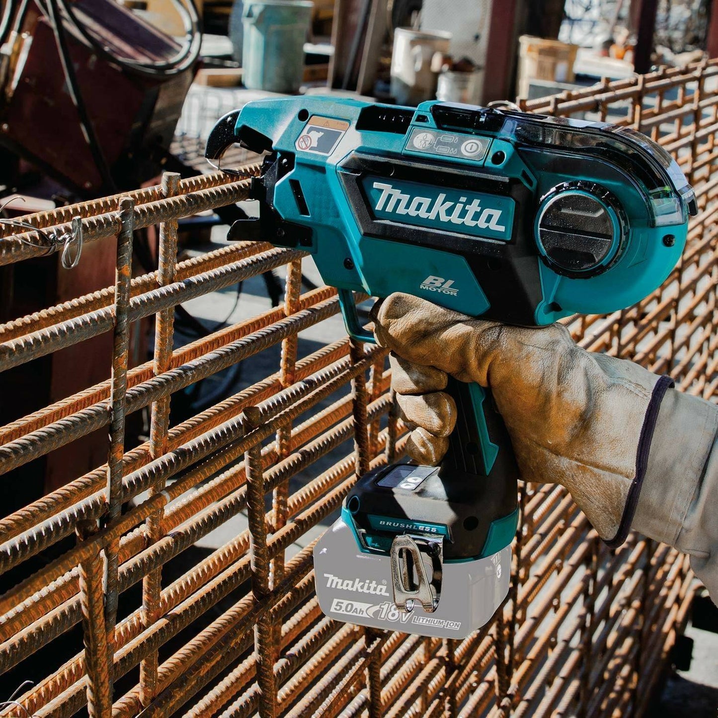 Makita XRT01ZK 18V LXT® Lithium‑Ion Brushless Cordless Rebar Tying Tool, Tool Only