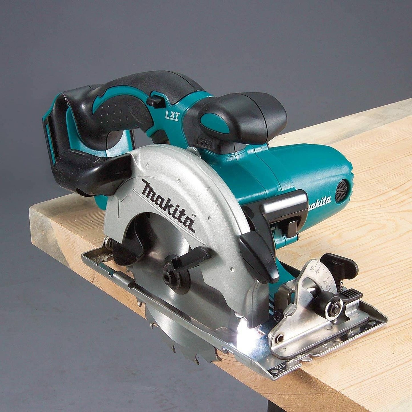 Makita XSS03Z 18V LXT® Lithium‑Ion Cordless 5‑3/8" Circular Trim Saw, Tool Only