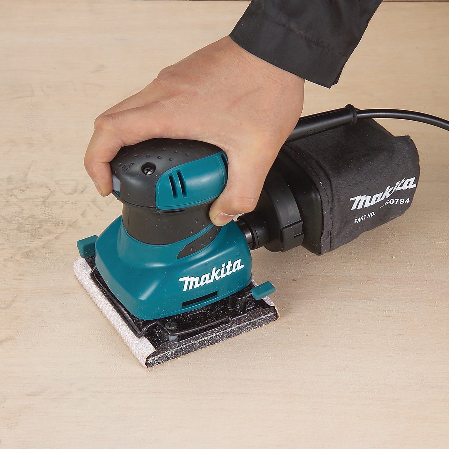 Makita BO4556K 1/4 Sheet Finishing Sander, with Tool Case
