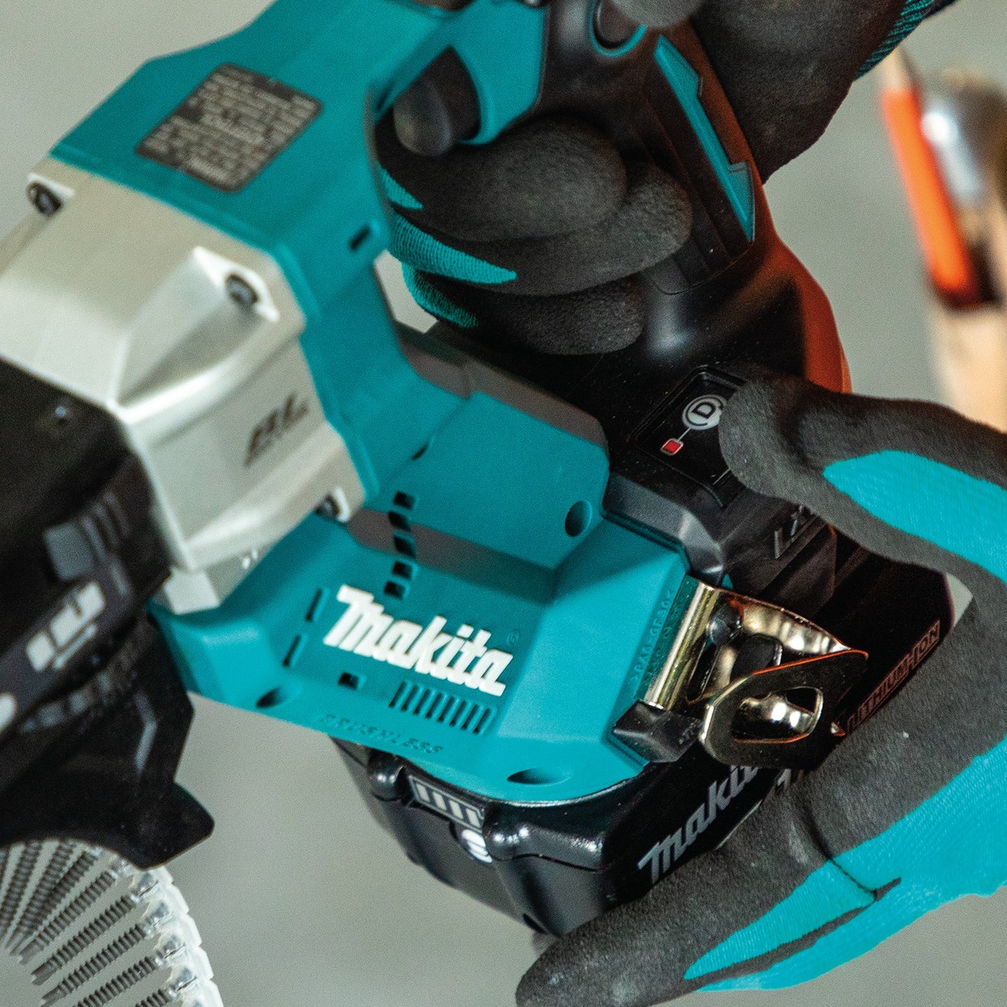 Makita XRF03Z 18V LXT® Lithium‑Ion Brushless Cordless 6,000 RPM Autofeed Screwdriver, Tool Only