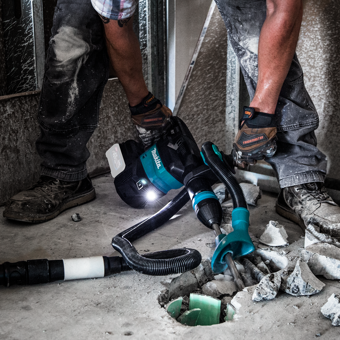 Makita GMH01Z 40V max XGT® Brushless Cordless 15 lb. SDS‑MAX AVT® Demolition Hammer, AWS® Capable, Tool Only