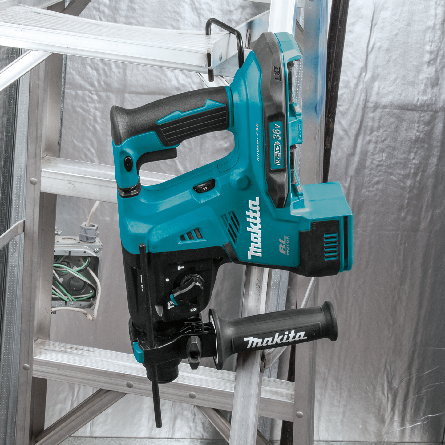 Makita XRH10Z 36V (18V X2) Lxt® Brushless 11/8" Avt® Rotary Hammer, Accepts Sdsplus Bits, Aft®, Aws® Capable, Tool Only