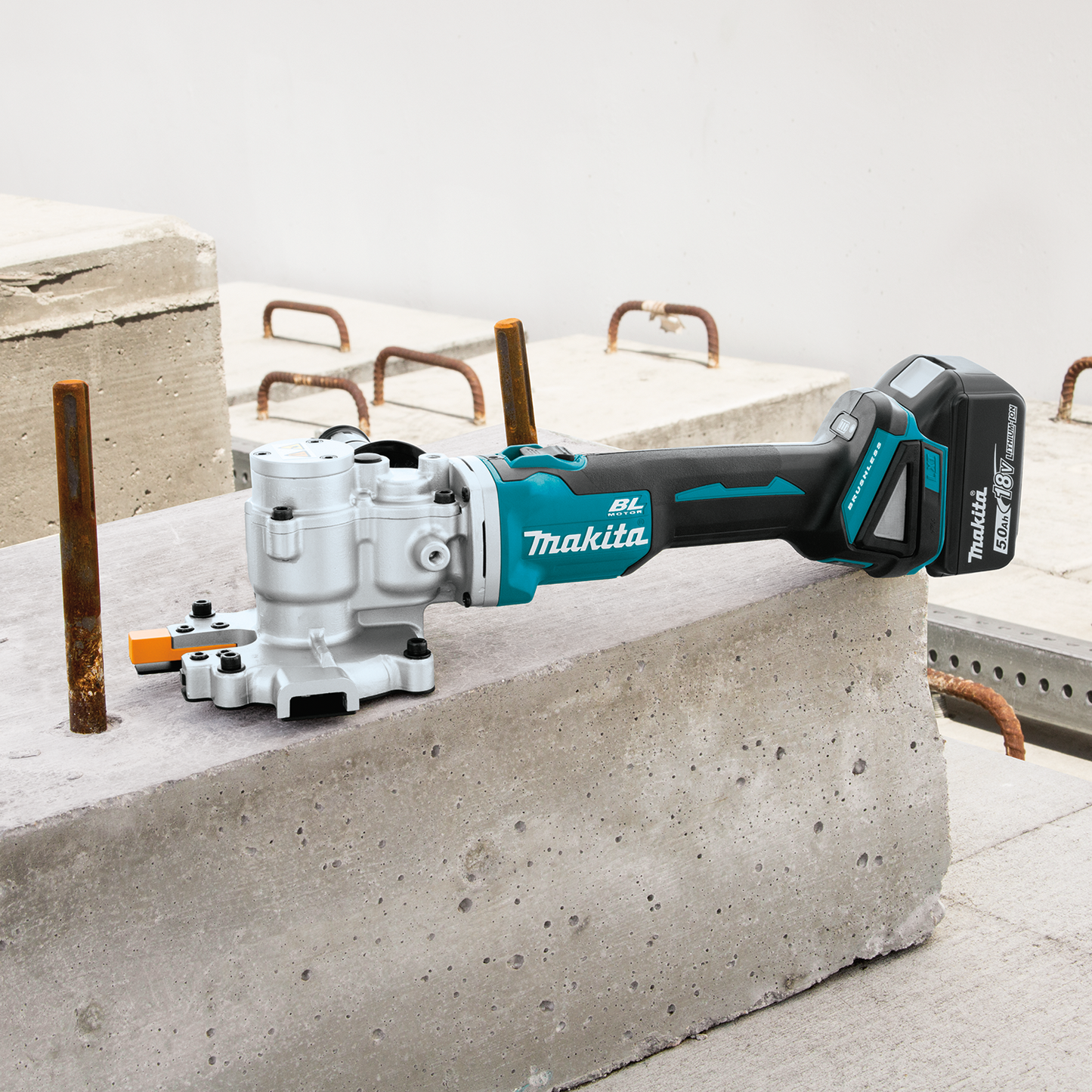 Makita XCS06T1 18V LXT® Lithium‑Ion Brushless Cordless Steel Rod Flush‑Cutter Kit (5.0Ah)