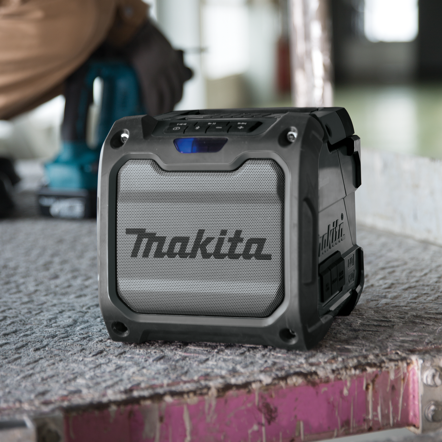 Makita XRM08B 18V LXT® / 12V max CXT® Lithium‑Ion Cordless/Corded Bluetooth® Job Site Speaker, Tool Only