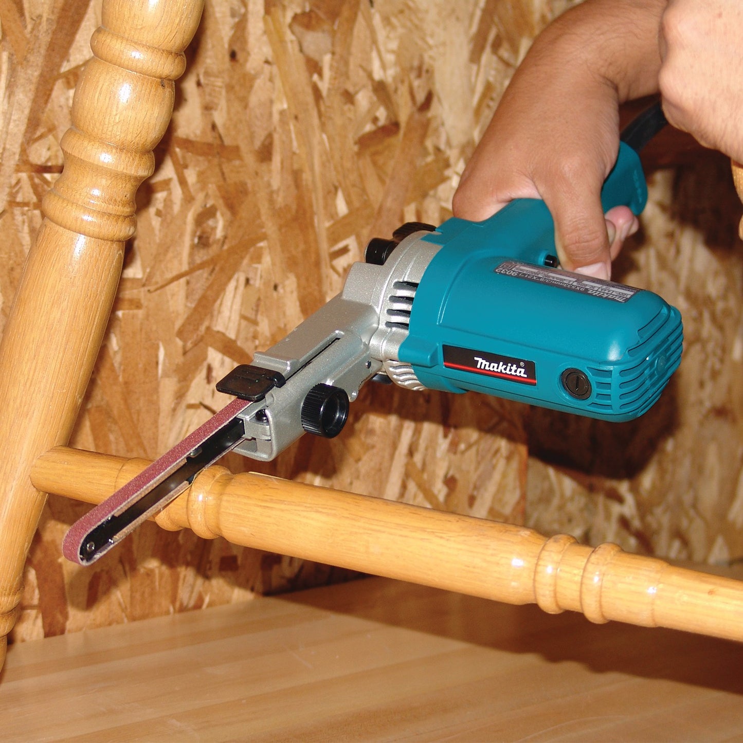 Makita 9032 3/8" x 21" Belt Sander