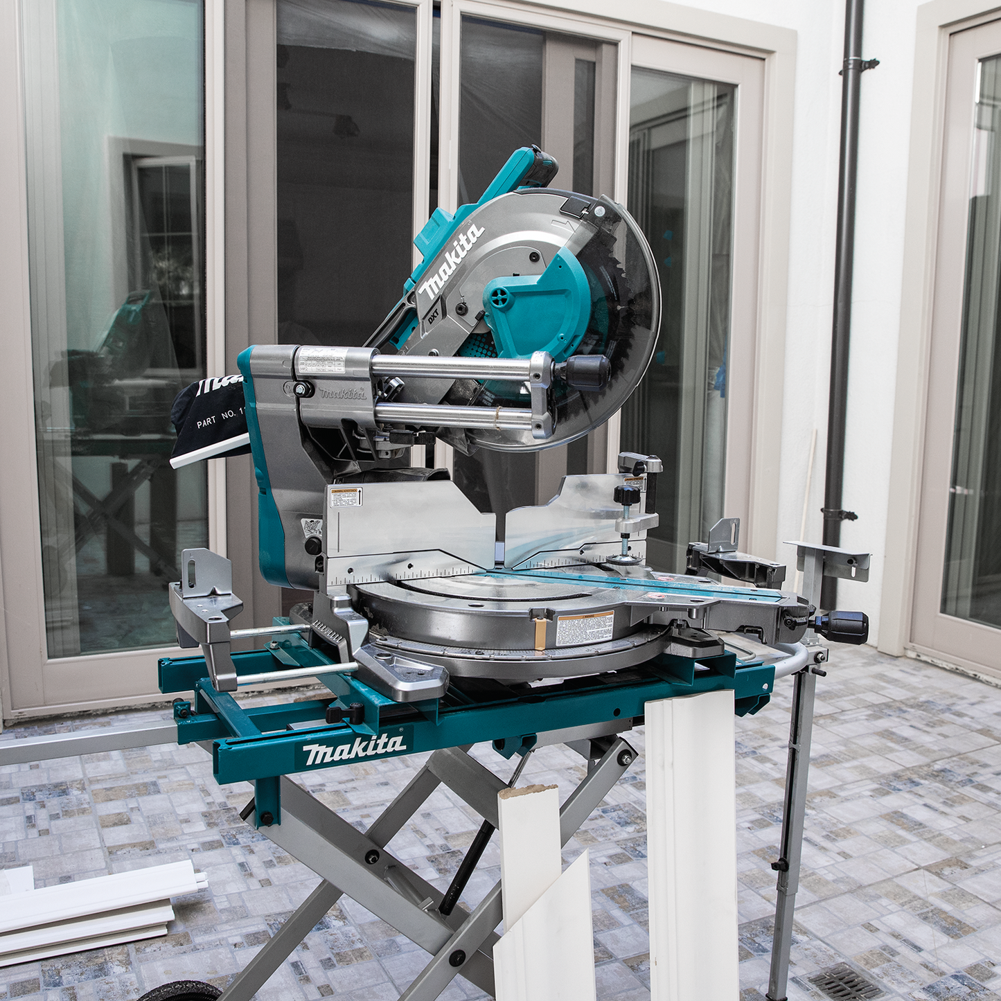 Makita GSL04Z 40V max XGT® Brushless Cordless 12" Dual‑Bevel Sliding Compound Miter Saw, AWS® Capable, Tool Only