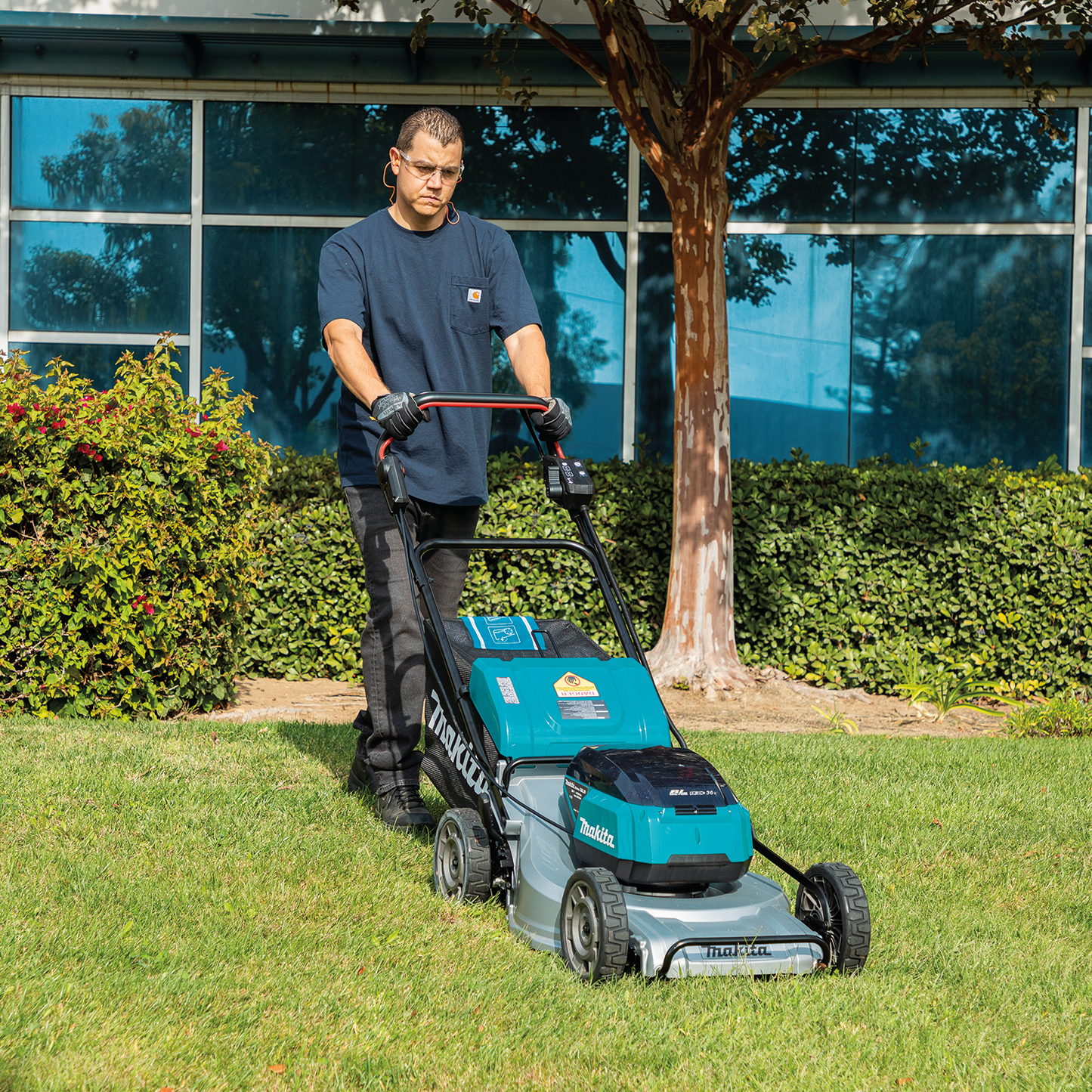 Makita XML09Z 36V (18V X2) LXT® Brushless 21" Self‑Propelled Commercial Lawn Mower, Tool Only