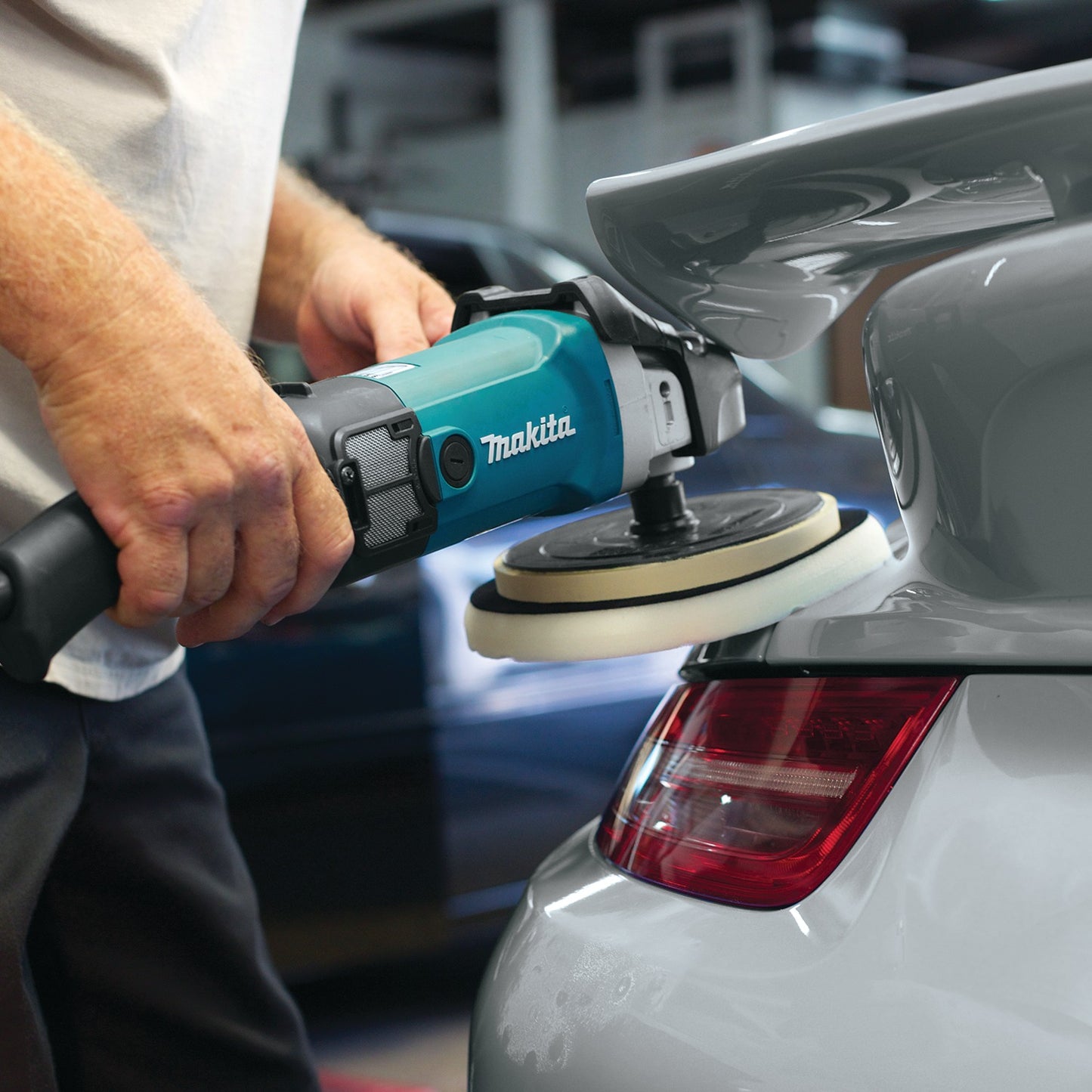 Makita 9237C 7" Polisher