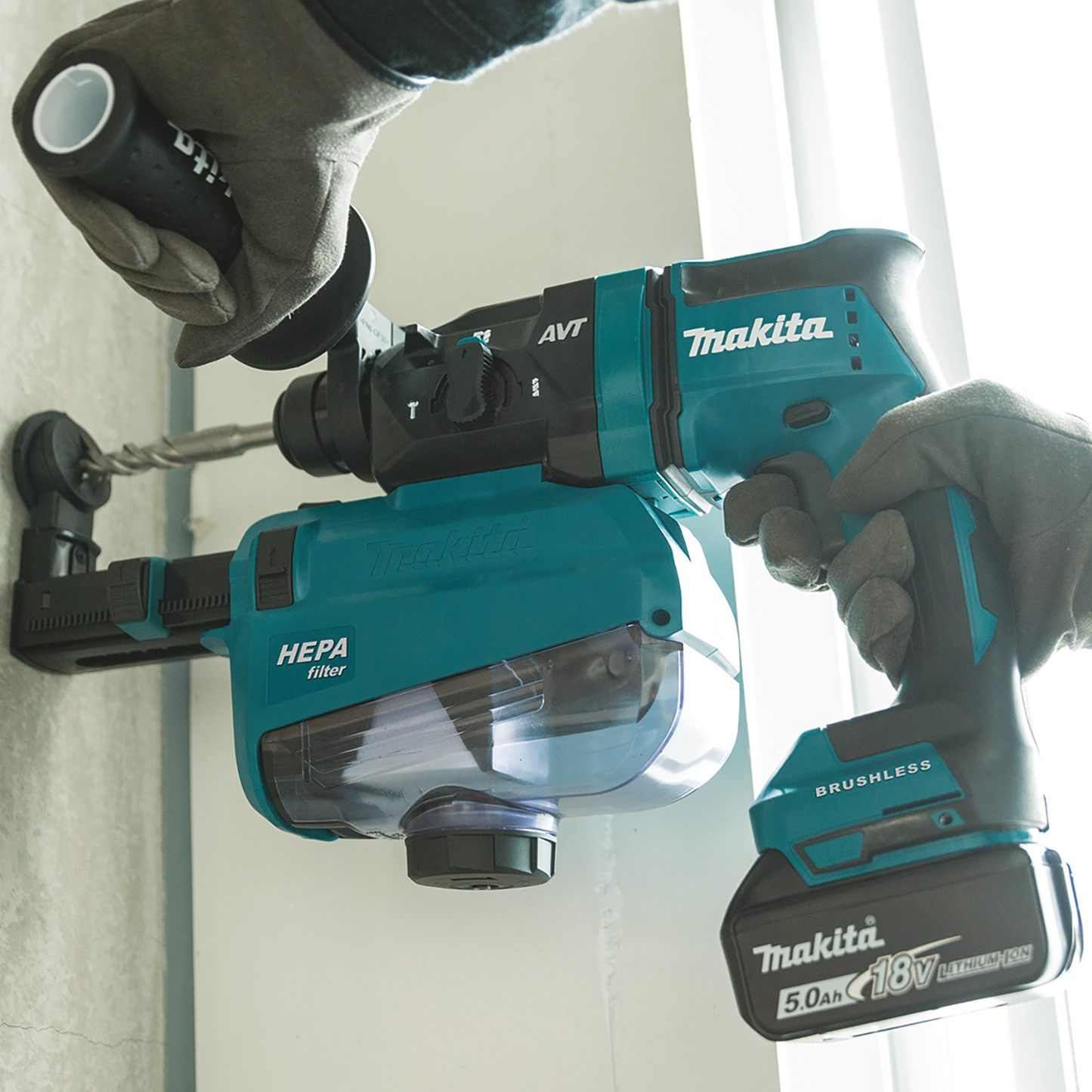 Makita XRH12TW 18V LXT® Lithium‑Ion Brushless Cordless 11/16" SDS‑PLUS AVT® Rotary Hammer Kit, w/ HEPA Dust Extractor, AWS® Capable (5.0Ah)